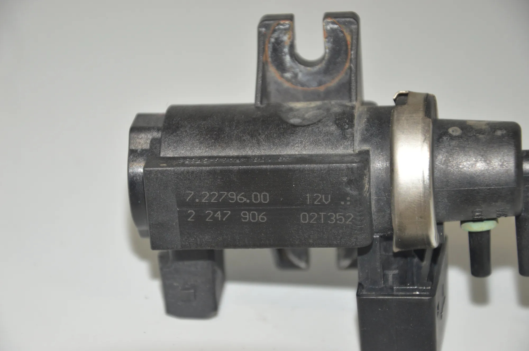 Solenoid Valve – OEM 2247906 · BMW 5 (E39) 525 d 2003 – 3