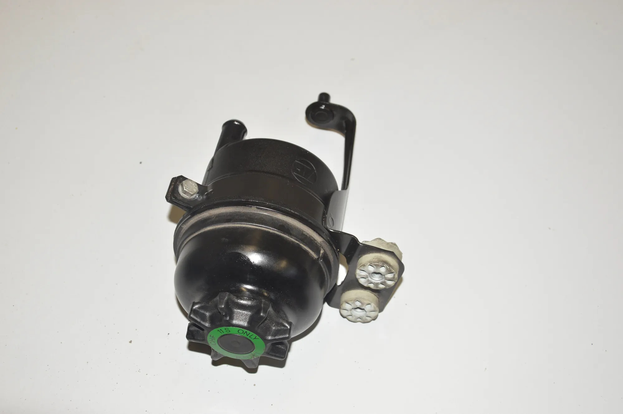 Power Steering Pump Tank – OEM 1097164 · BMW 5 (E60) 520 d 2008 – 3