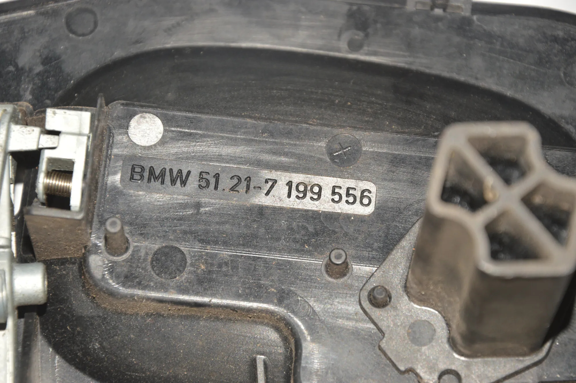 Rear Right Door Interior Handle Frame – OEM 7199556 · BMW 5 (E60) 520 d 2008 – 3
