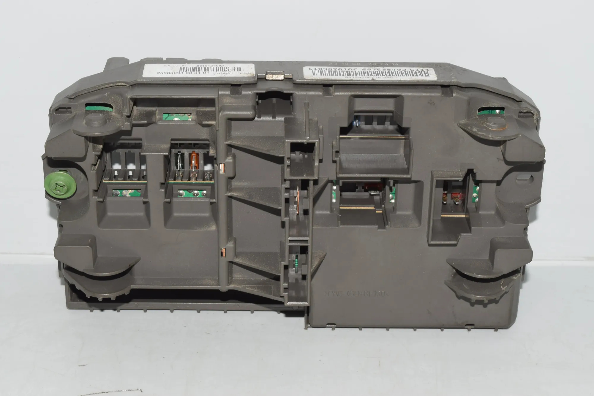 Fuse Box – OEM 6908891 · BMW 3 (E46) BMW 3 (E46) 320 d 2001