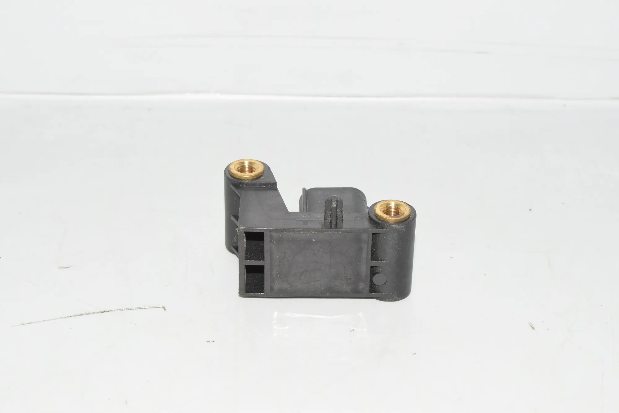 Front Left Impact Sensor – OEM 6977398 · BMW 5 (E60) BMW 5 (E60) 2005 – 4