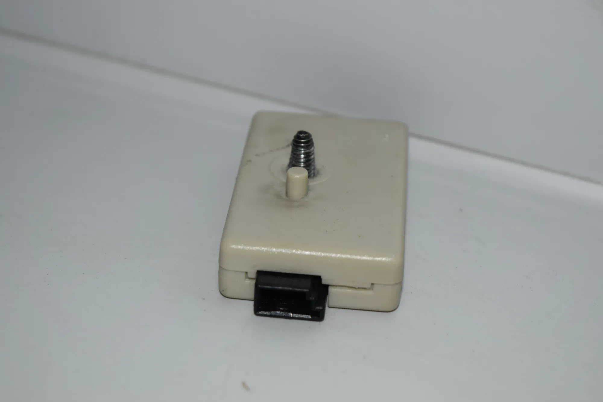 Antenna Amplifier – OEM 6938966 · BMW 3 (E90) BMW 3 (E90) 320 i 2006 – 3