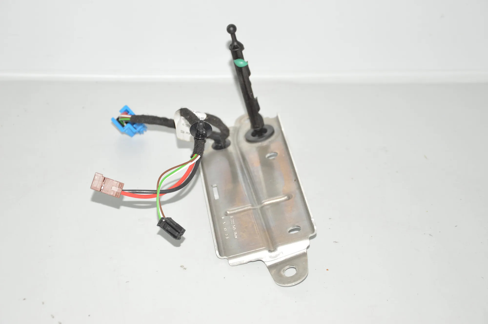 Other Interior Parts – OEM A2225453540 · MERCEDES-BENZ S (W222, V222, X222) (2013 - -) S 350 BlueTEC / d (222.132, 222.032, 222.123) 2013 – 2