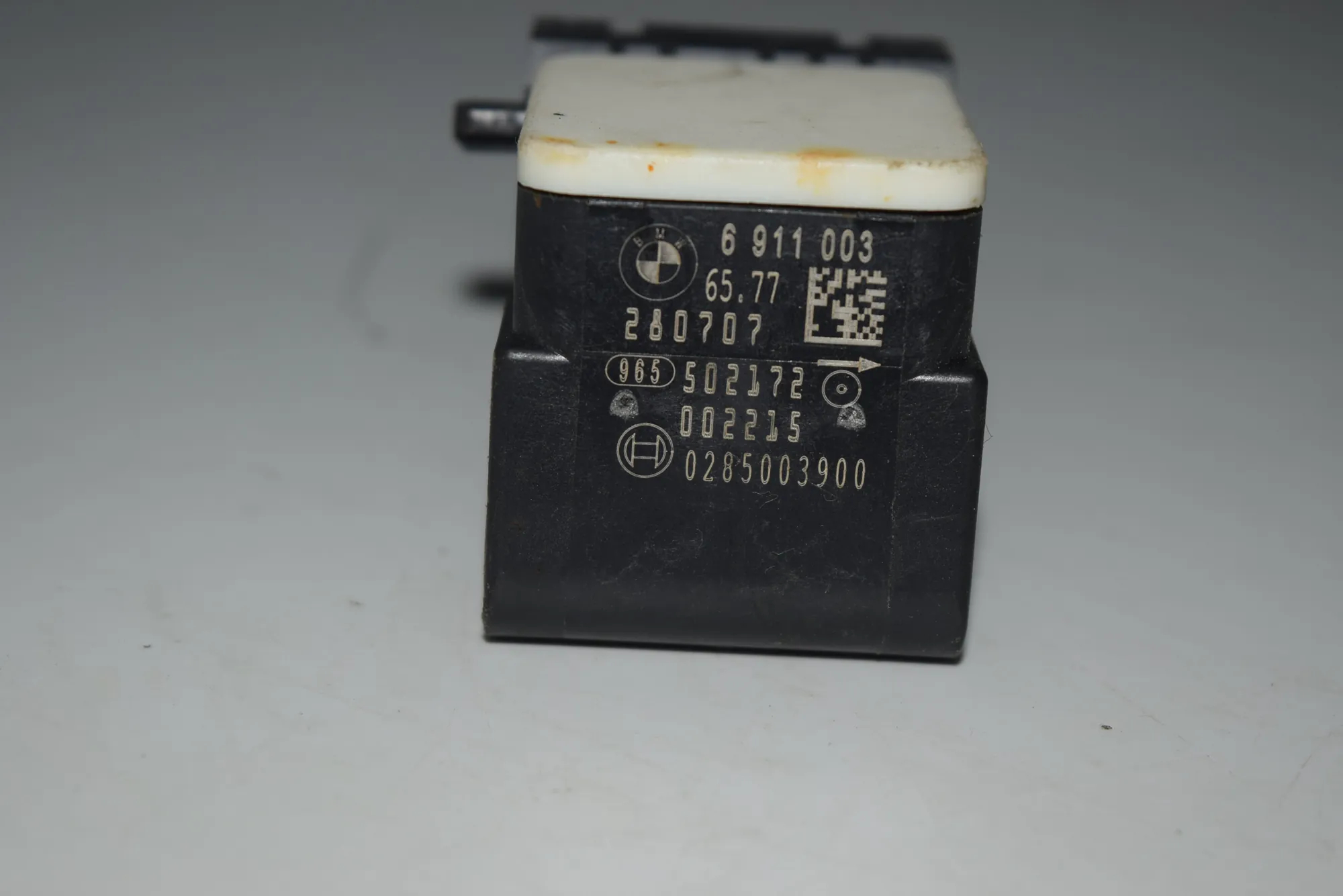 Front Right Impact Sensor – OEM 6911003 · BMW 3 (E90) BMW 3 (E90) 320 i 2006 – 5