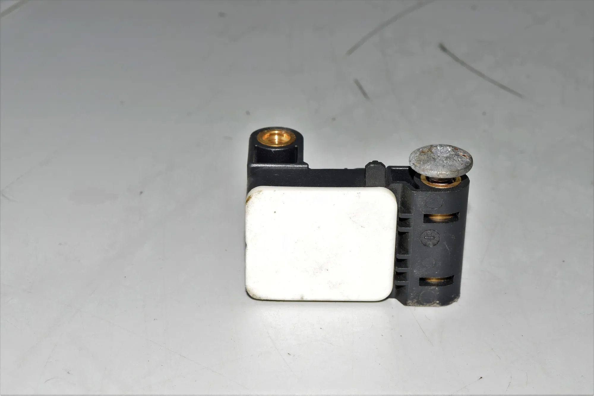 Front Right Impact Sensor – OEM 6911003 · BMW 3 (E90) BMW 3 (E90) 320 i 2006 – 3