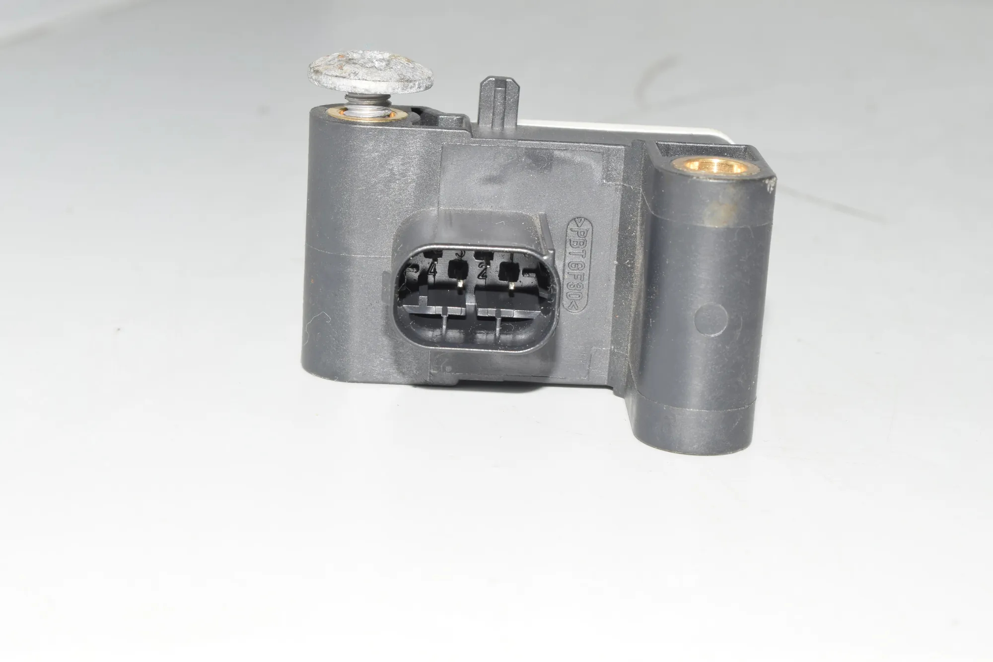 Front Right Impact Sensor – OEM 6911003 · BMW 3 (E90) BMW 3 (E90) 320 i 2006 – 2