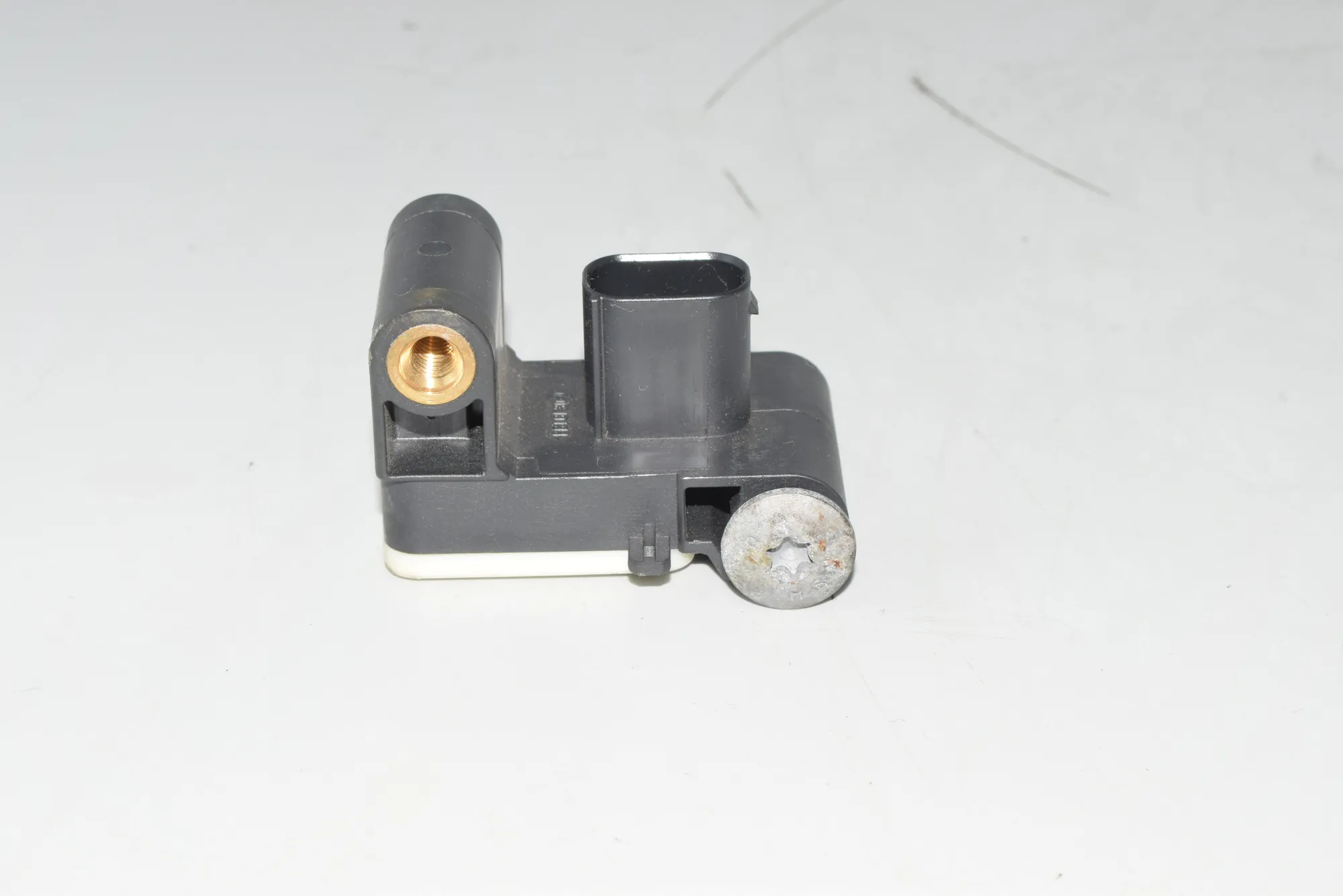 Front Right Impact Sensor – OEM 6911003 · BMW 3 (E90) BMW 3 (E90) 320 i 2006