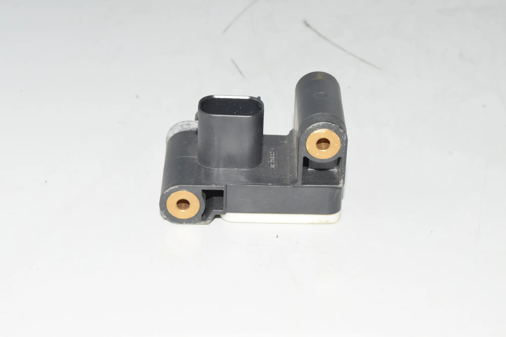 Front Right Impact Sensor – OEM 6911003 · BMW 3 (E90) BMW 3 (E90) 320 i 2006 – 4
