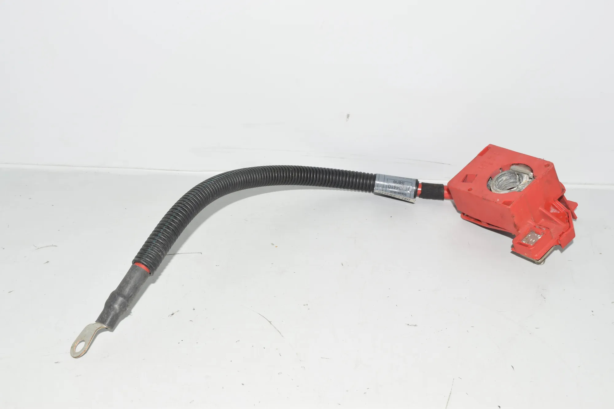 Positive Battery Cable – OEM 9115449 · BMW X5 (E70) BMW X5 (E70) 2010