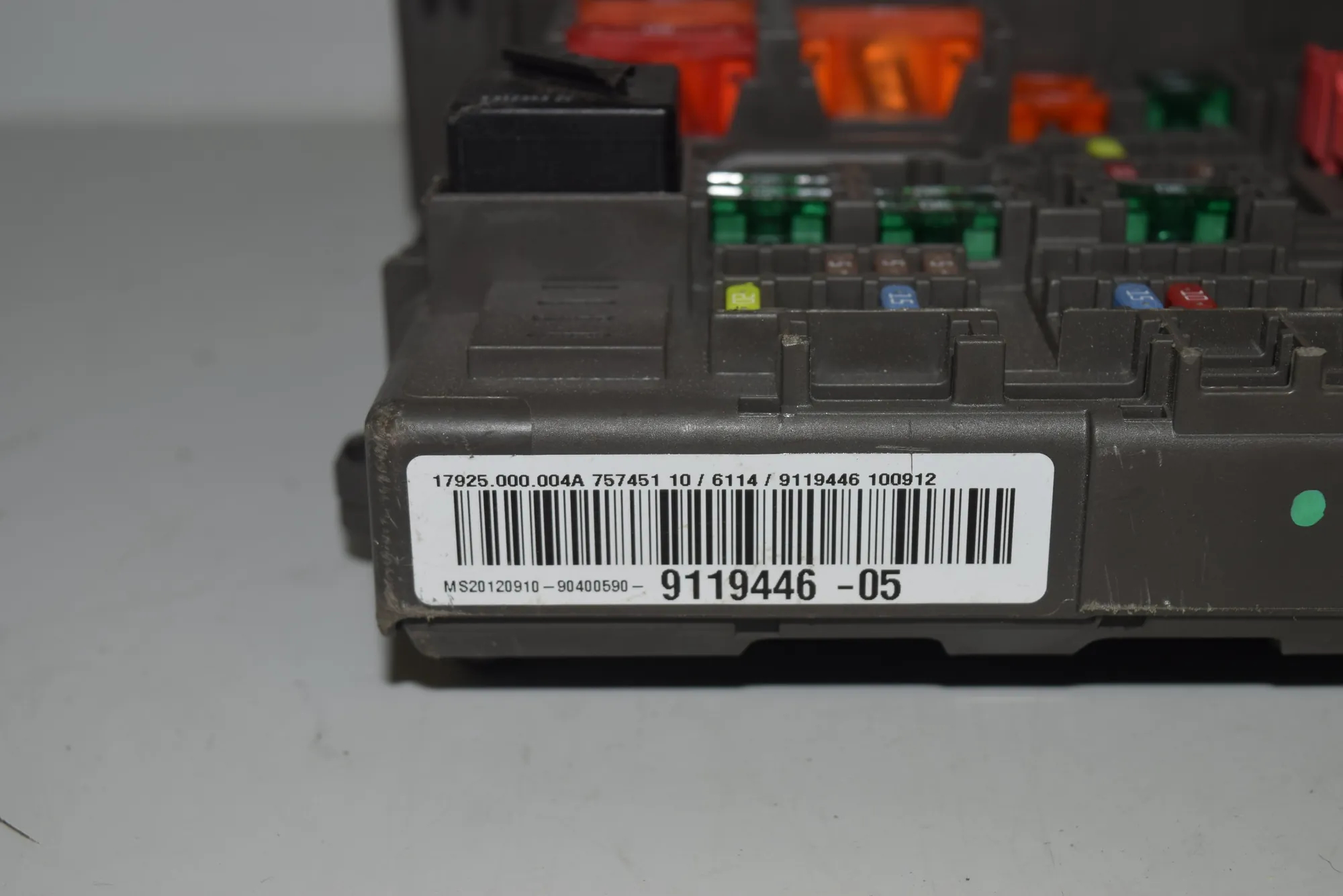 Fuse Box – OEM 9119446 · BMW 3 Coupe (E92) BMW 3 Coupe (E92) 2010 – 5