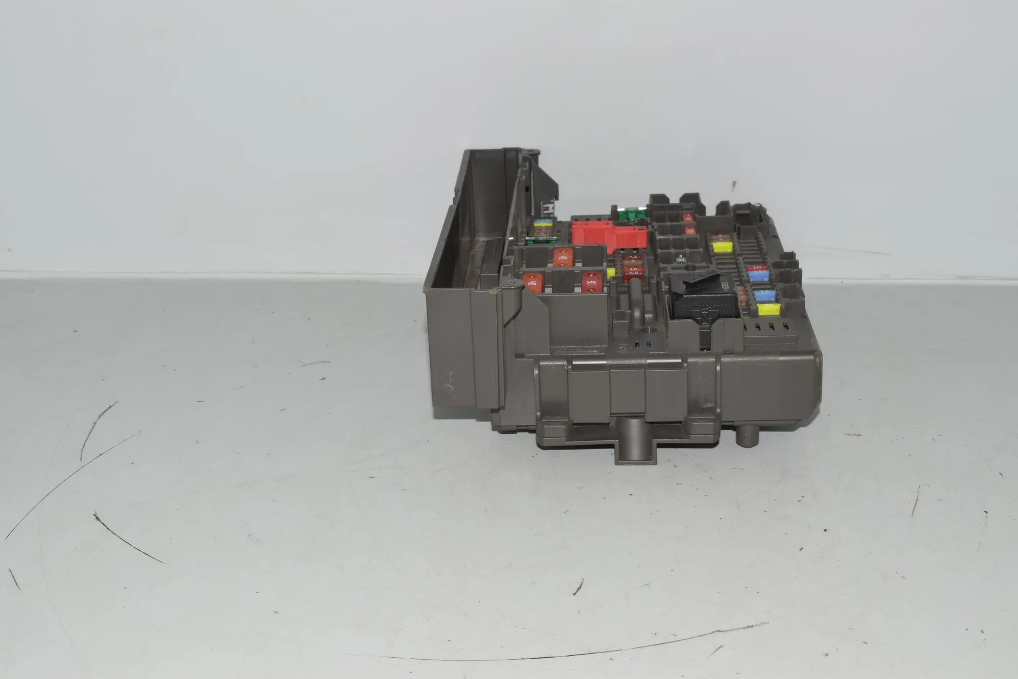 Fuse Box – OEM 9119446 · BMW 3 Coupe (E92) BMW 3 Coupe (E92) 2010 – 4