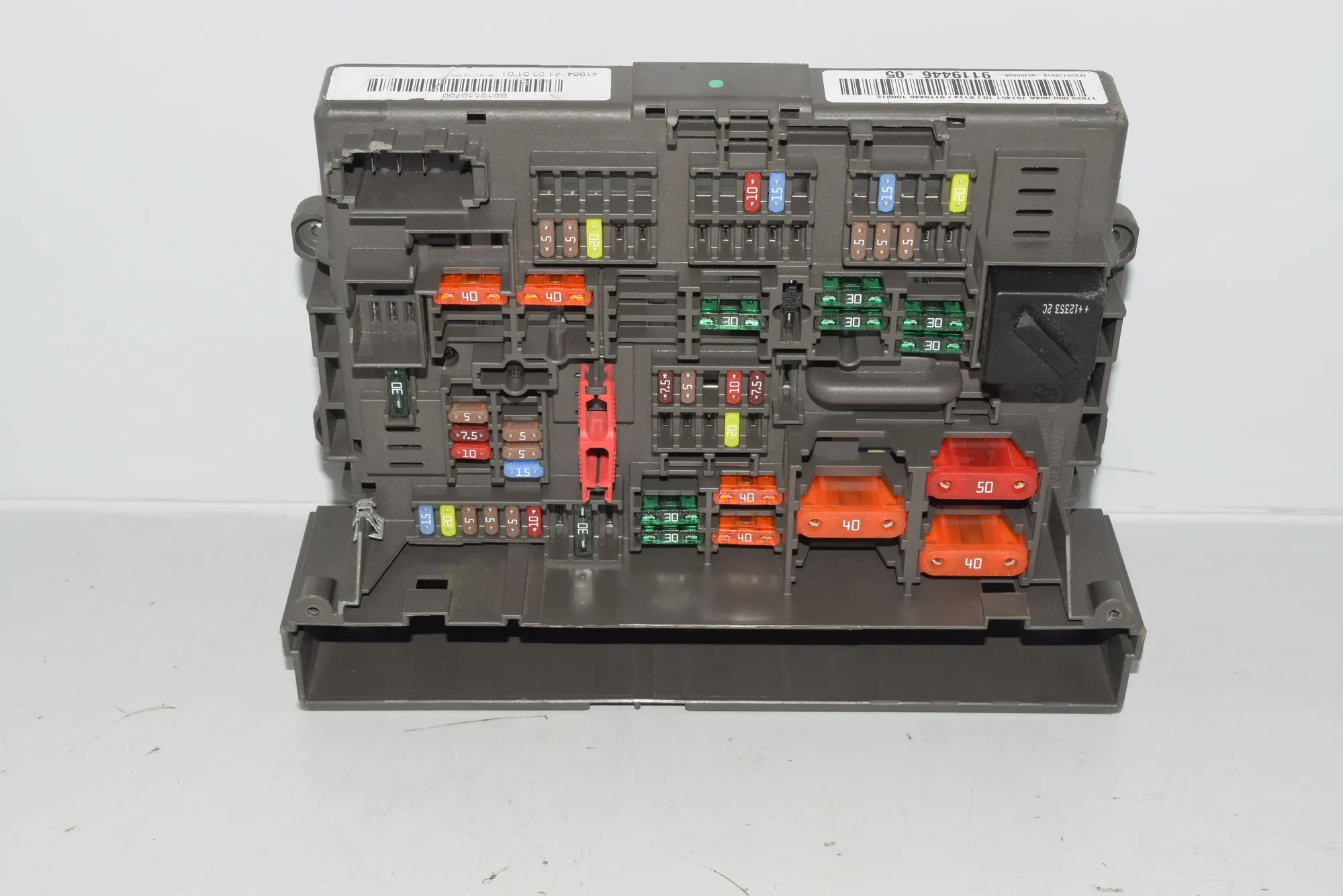 Fuse Box – OEM 9119446 · BMW 3 Coupe (E92) BMW 3 Coupe (E92) 2010