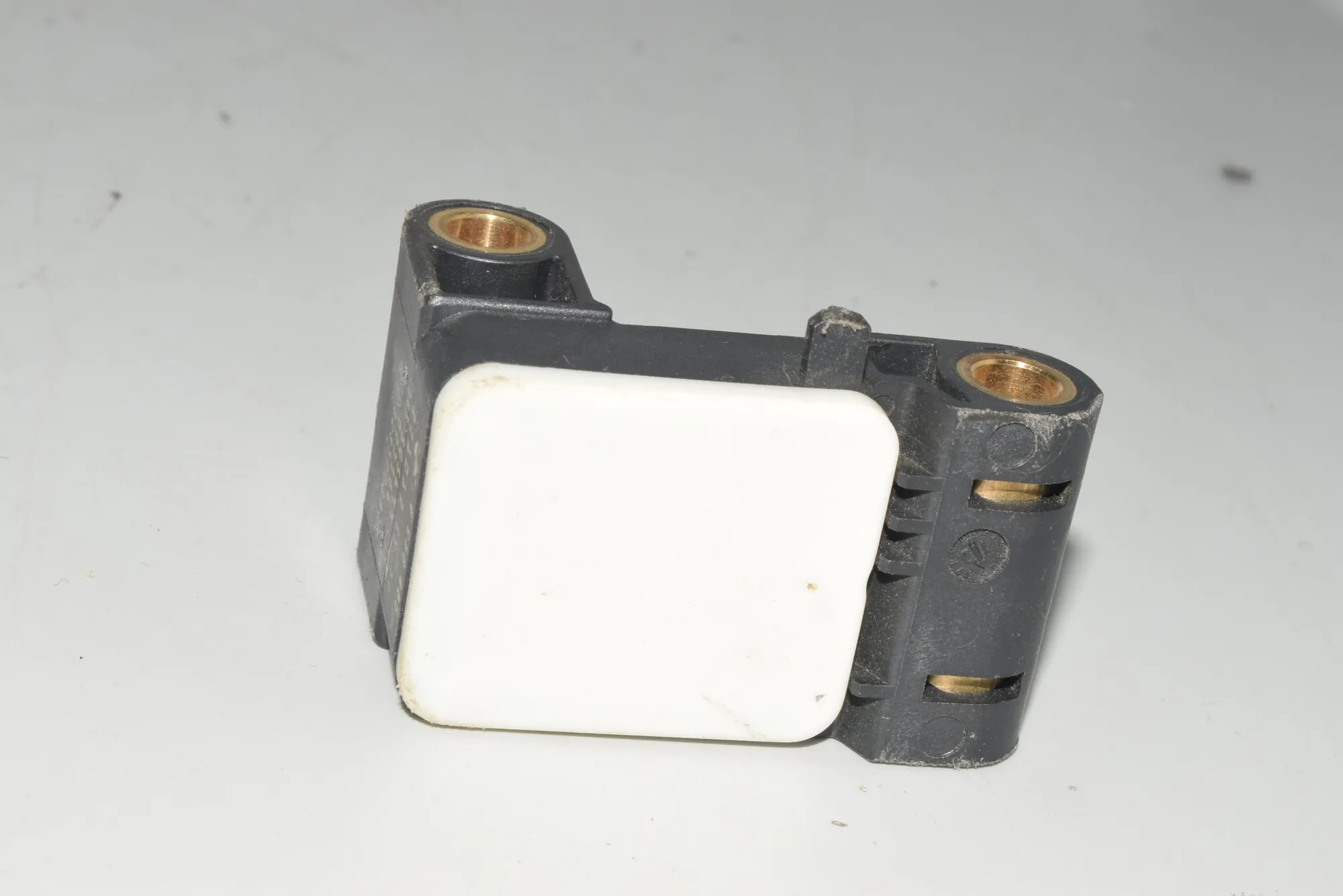 Front Left Impact Sensor – OEM 6956485 · BMW 3 Coupe (E92) BMW 3 Coupe (E92) 2010