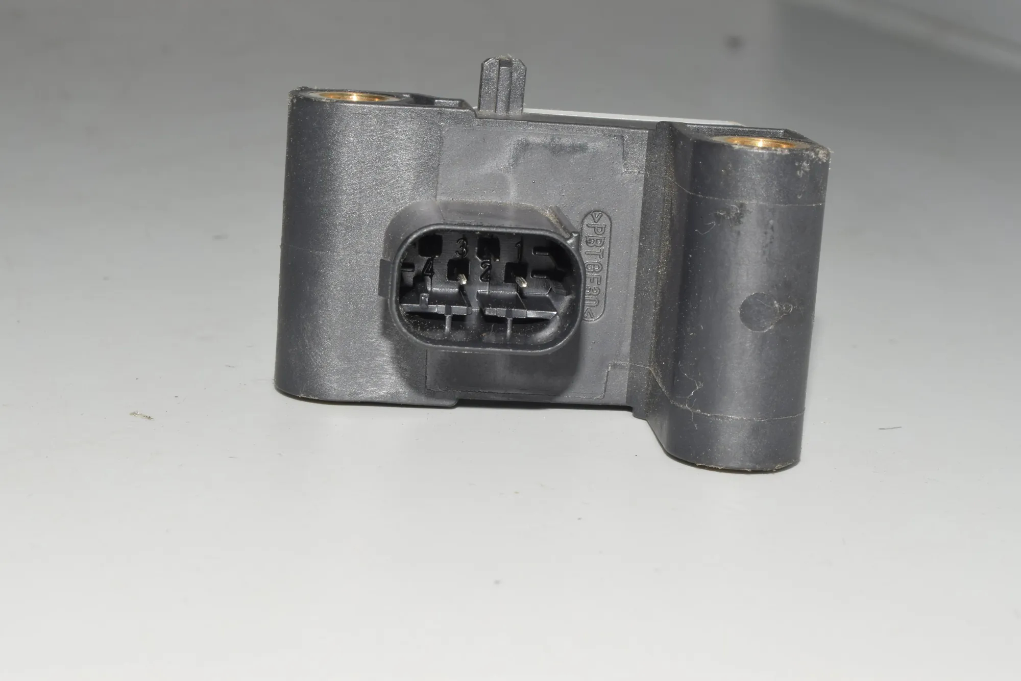 Front Left Impact Sensor – OEM 6956485 · BMW 3 Coupe (E92) BMW 3 Coupe (E92) 2010 – 3