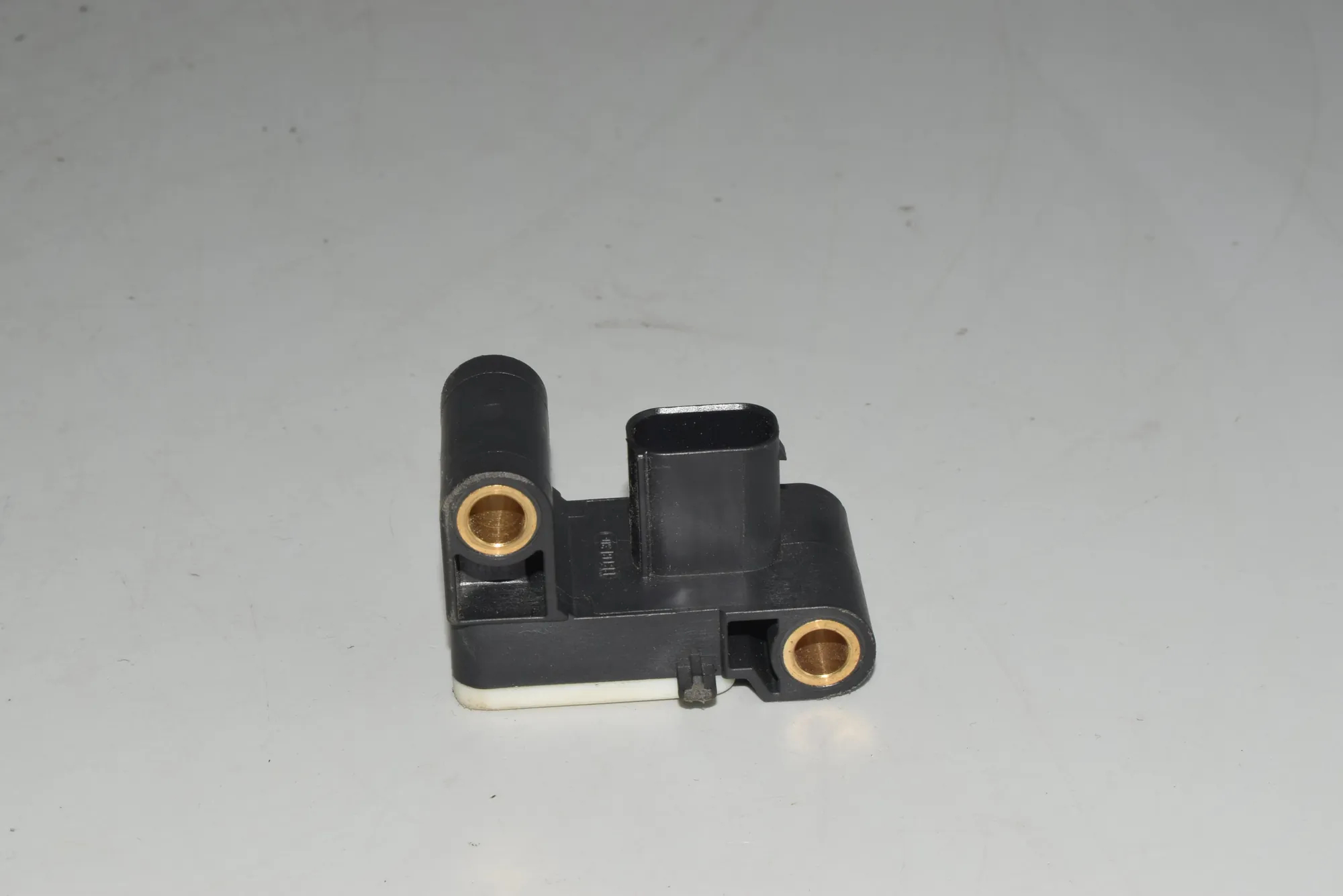 Front Left Impact Sensor – OEM 6956485 · BMW 3 Coupe (E92) BMW 3 Coupe (E92) 2010 – 2