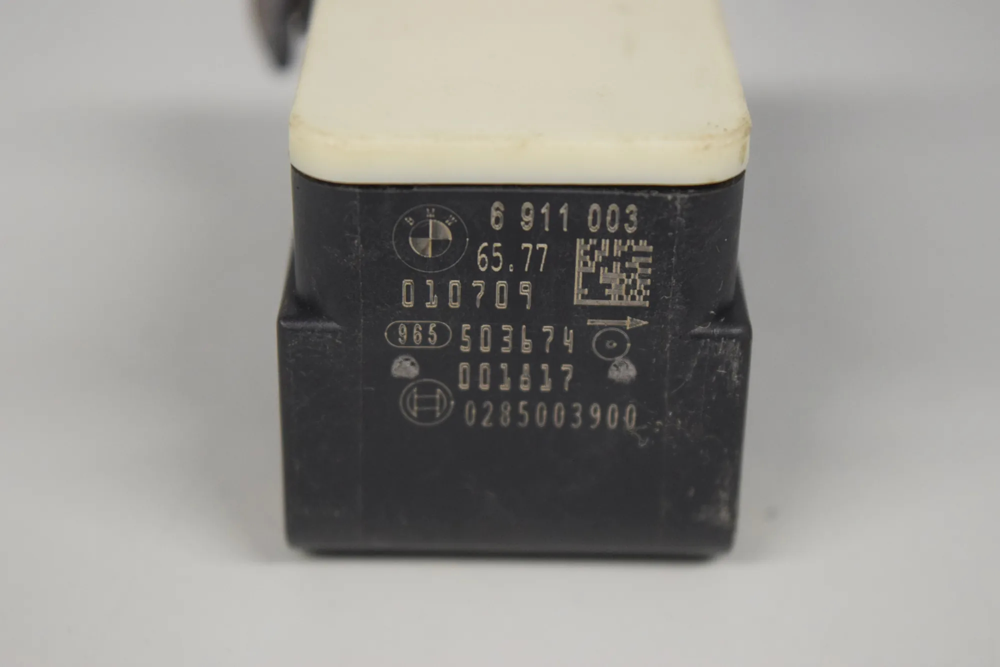 Front Right Impact Sensor – OEM 6911003 · BMW 3 (E90) BMW 3 (E90) 2007 – 2