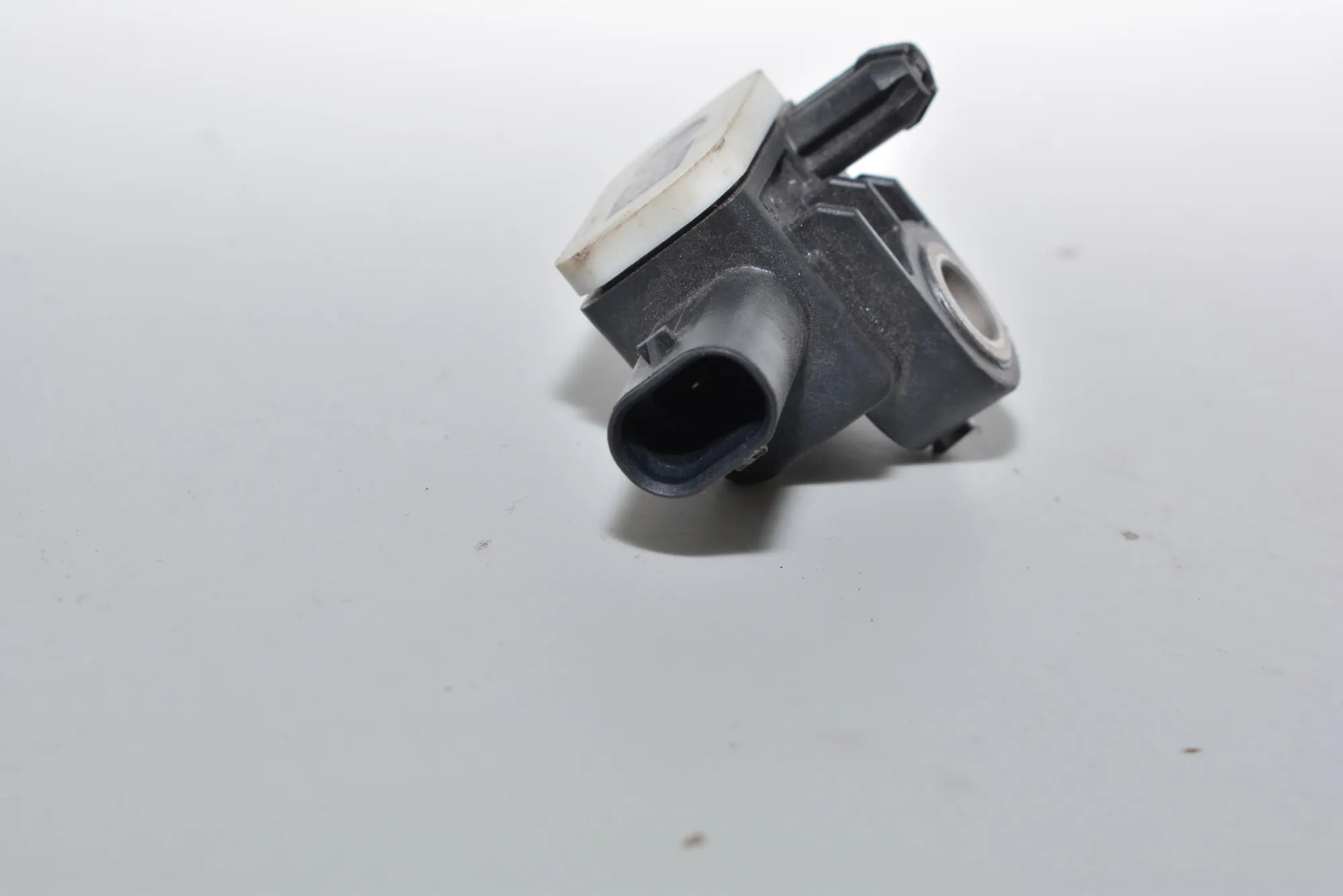 Rear Left Impact Sensor – OEM 9234989 · BMW 3 (F30, F80) BMW 3 (F30, F80) 2014 – 2