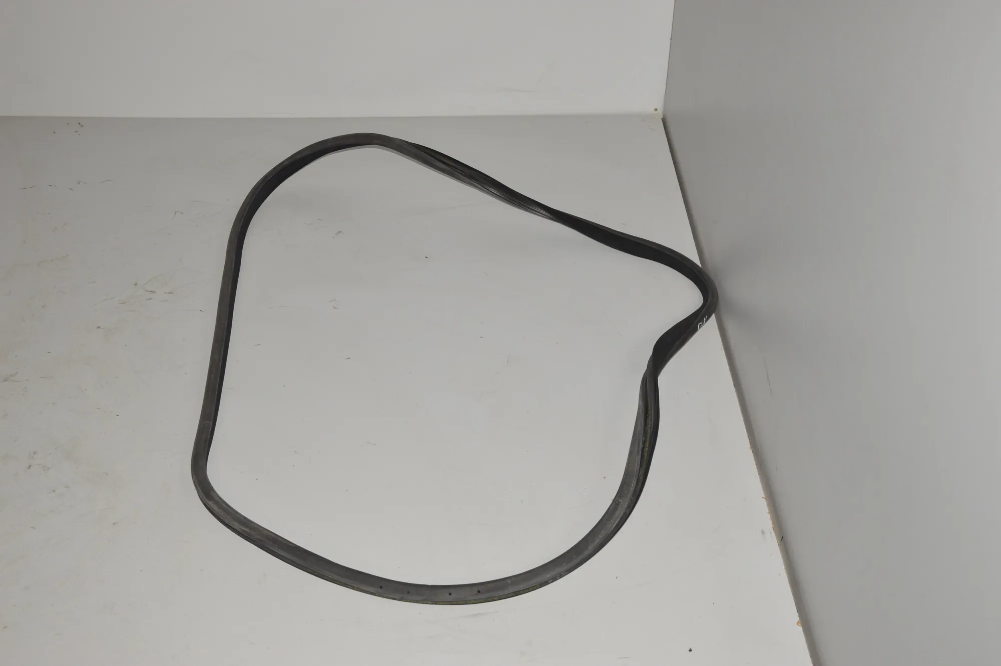 Rear Left Door Seal Rubber – OEM A2226970351 · MERCEDES-BENZ S (W222, V222, X222) (2013 - -) S 350 BlueTEC / d (222.132, 222.032, 222.123) 2013 – 3