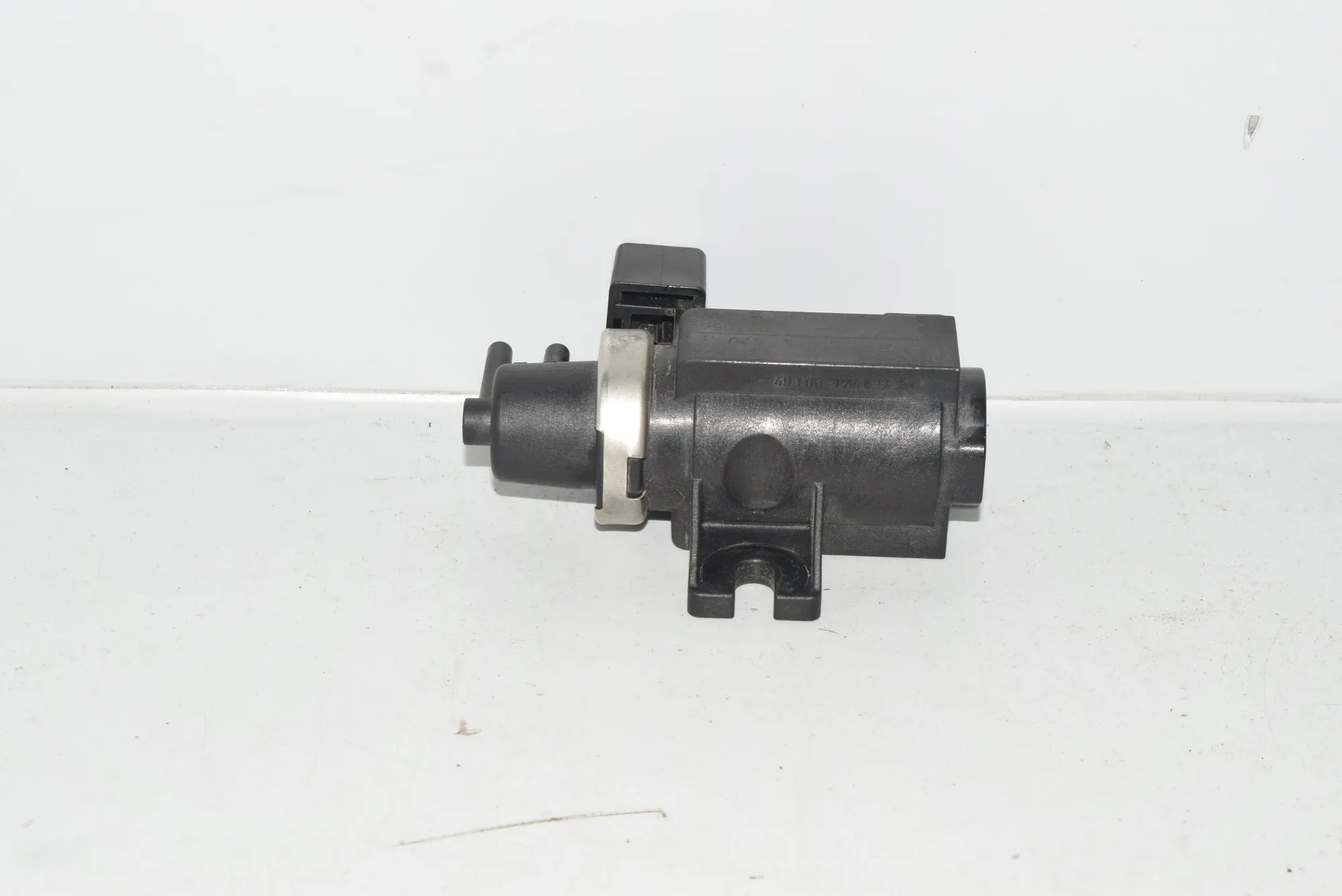 Solenoid Valve – OEM 2247906 · BMW 5 (E39) BMW 5 (E39) 530 d 2002 – 4
