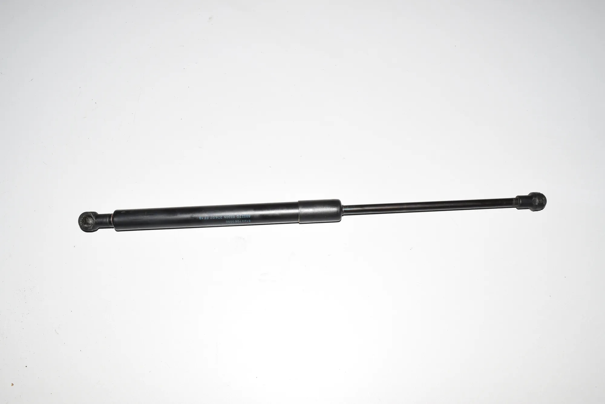 Front Right Bonnet Strut – OEM 7060550 · BMW 3 Touring (E91) 325 i xDrive 2007 – 2