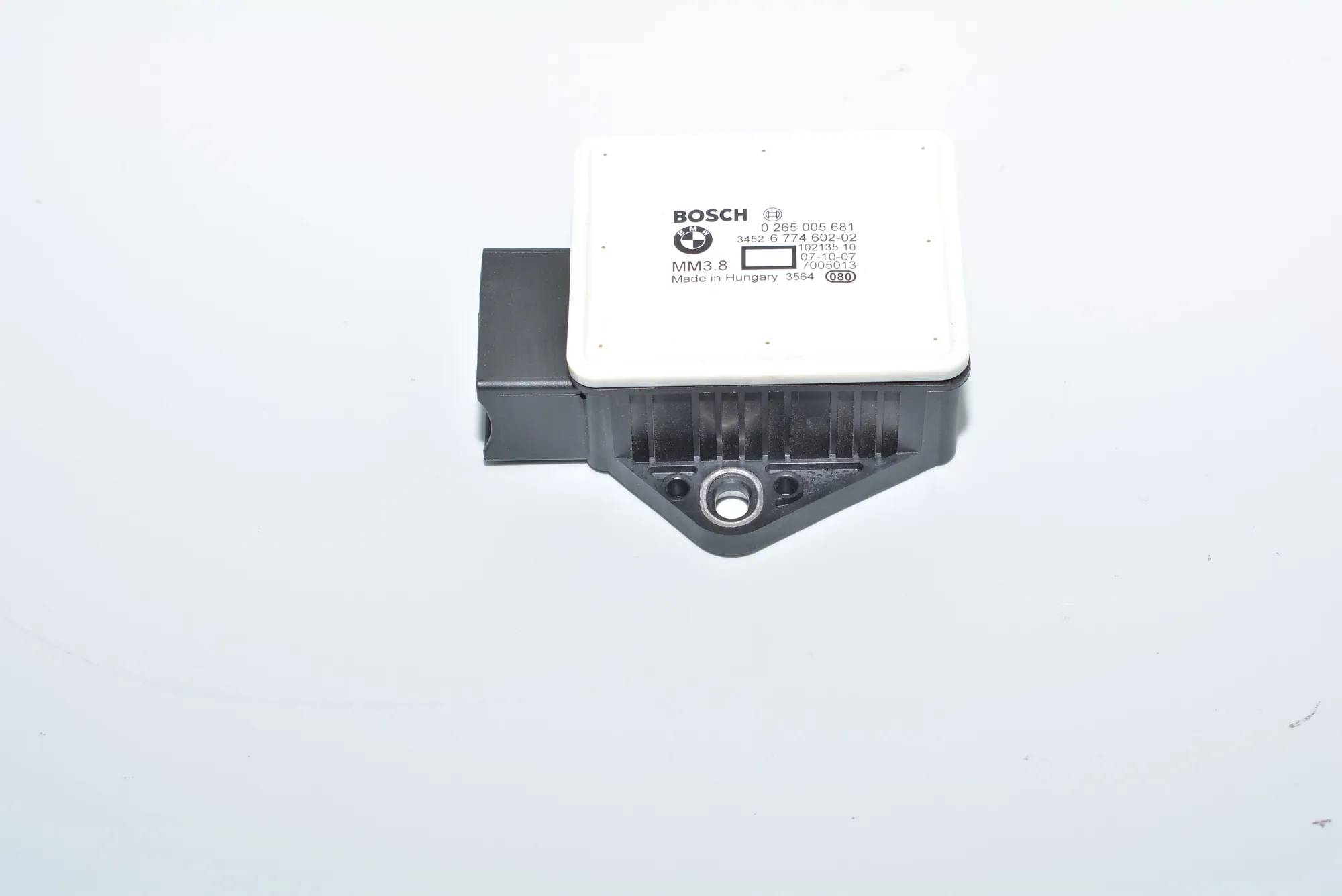 Acceleration Sensor – OEM 0265005681 · BMW 3 Touring (E91) 325 i xDrive 2007 – 2