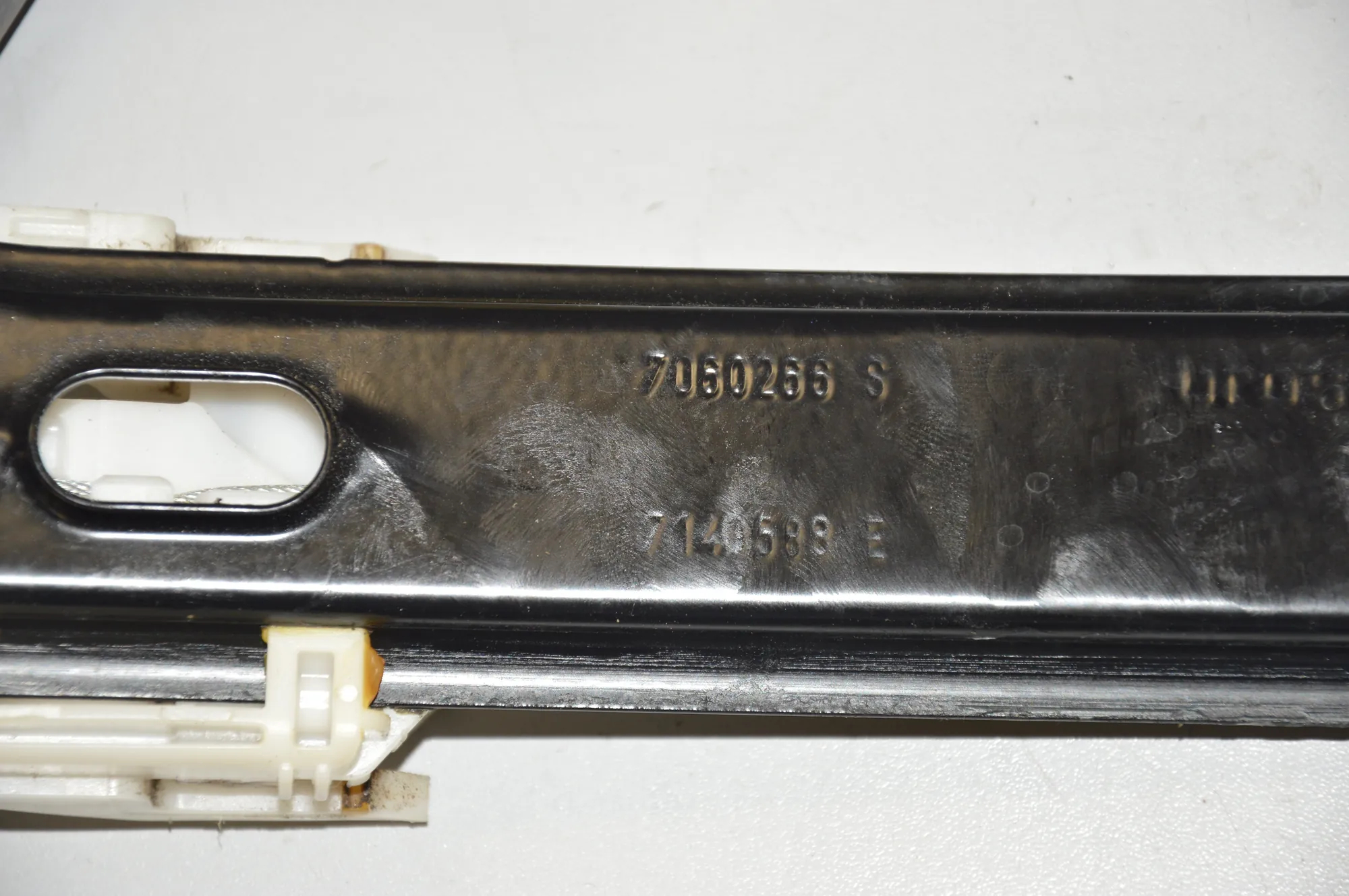 Front Right Door Window Regulator – OEM 7060266 · BMW 3 Touring (E91) 325 i xDrive 2007 – 3