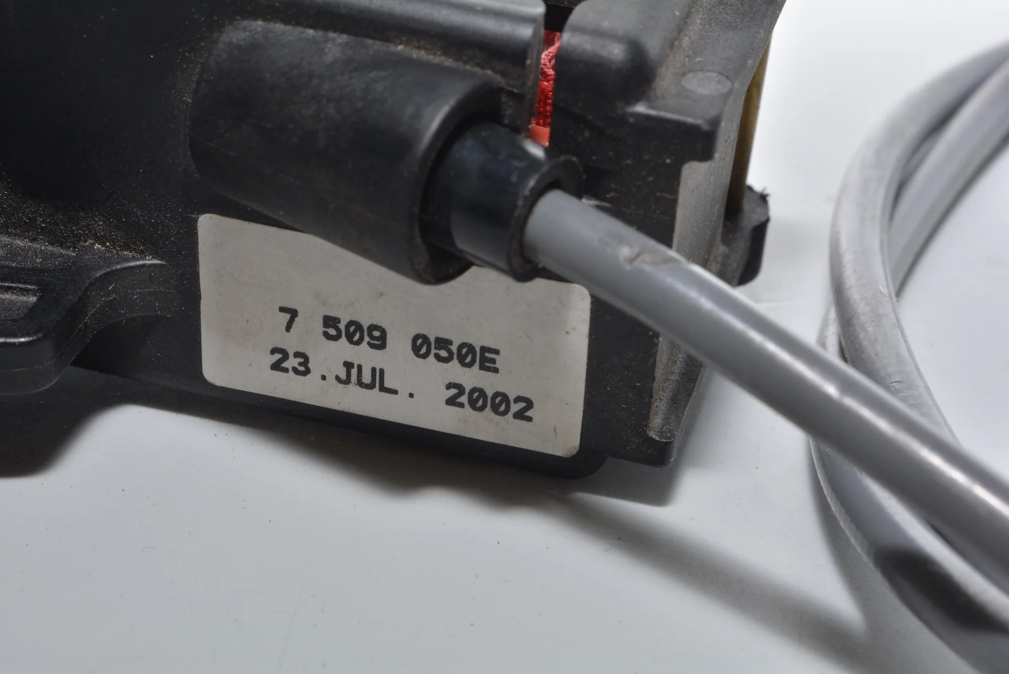 Bonnet Lock Cable – OEM 7509050 · BMW 7 (E65, E66, E67) BMW 7 (E65, E66, E67) 2002 – 3