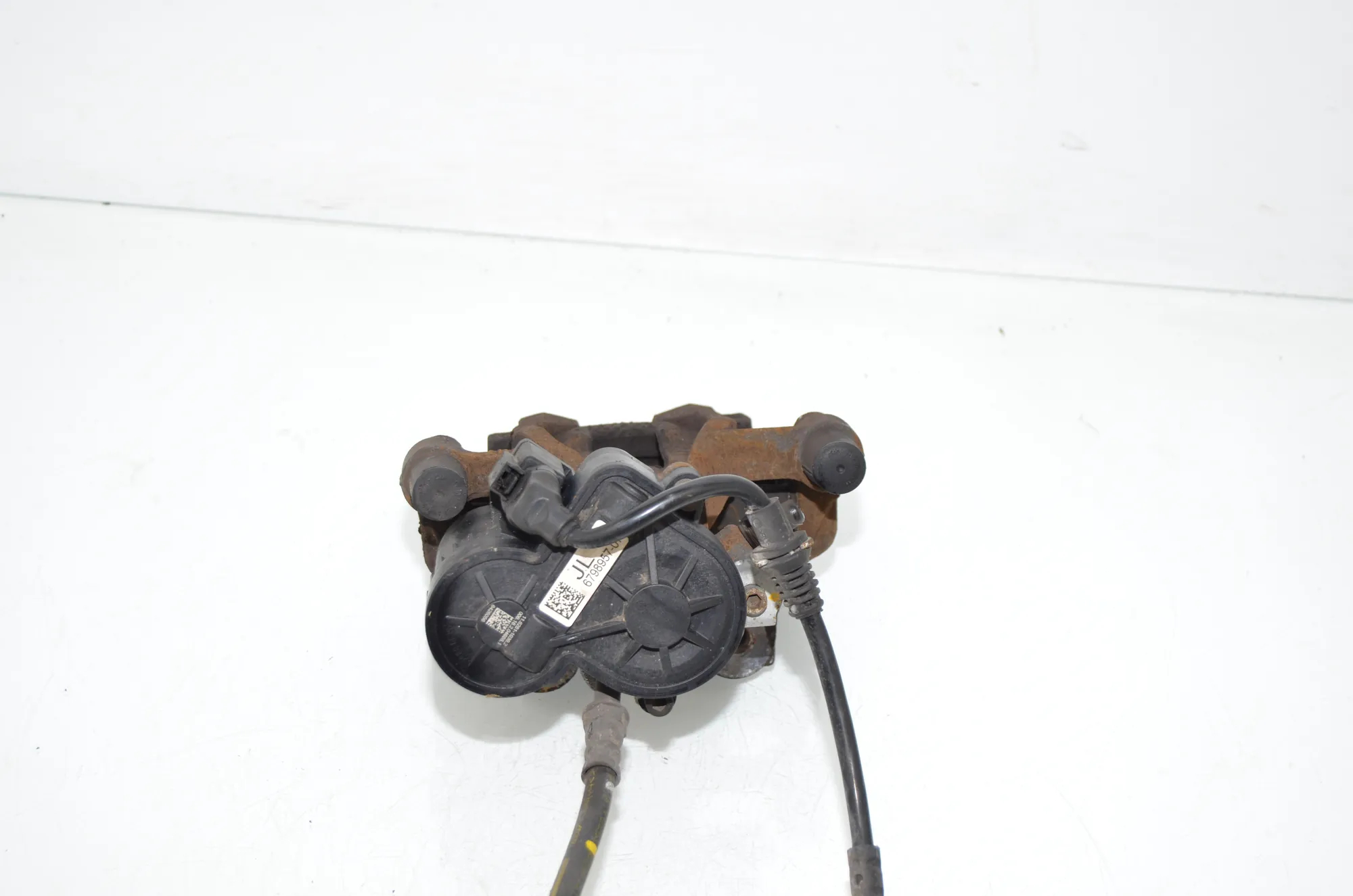 Rear Left Brake Caliper – OEM 6798957 · BMW X1 (F48) xDrive 18 d 2016 – 2