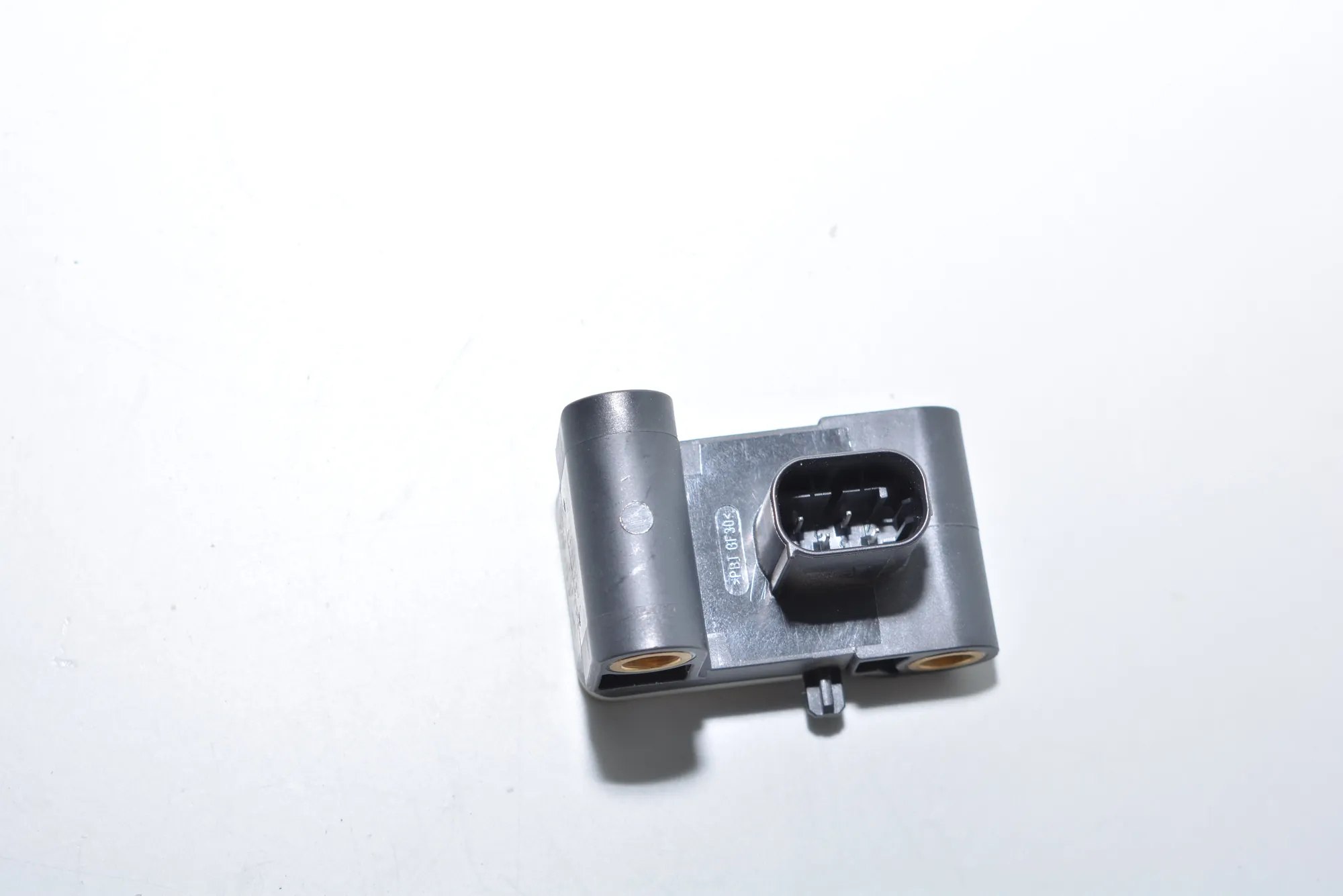 Front Left Impact Sensor – OEM 6911003 · BMW 1 (E81) 118 d 2009 – 2