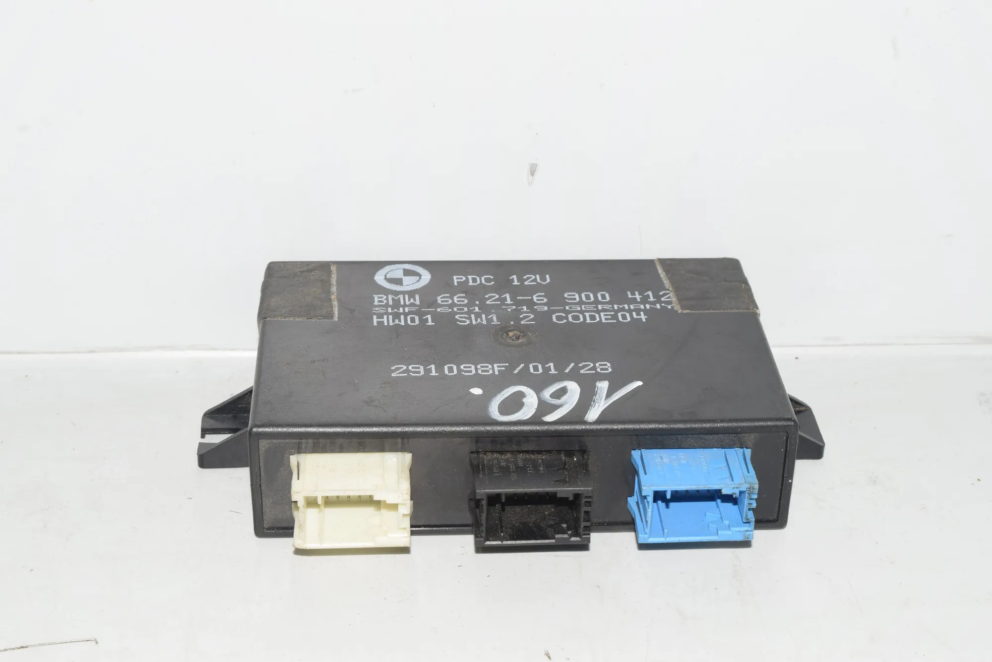 PDC Parking Sensor Control Unit – OEM 6900412 · BMW 5 (E39) BMW 5 (E39) 2000