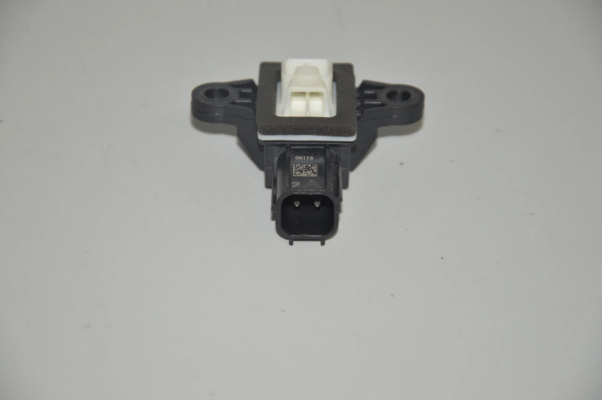 Front Left Impact Sensor – OEM CK52-14C676-AA · LAND ROVER DISCOVERY IV (L319) 3.0 TD 4x4 2016 – 3