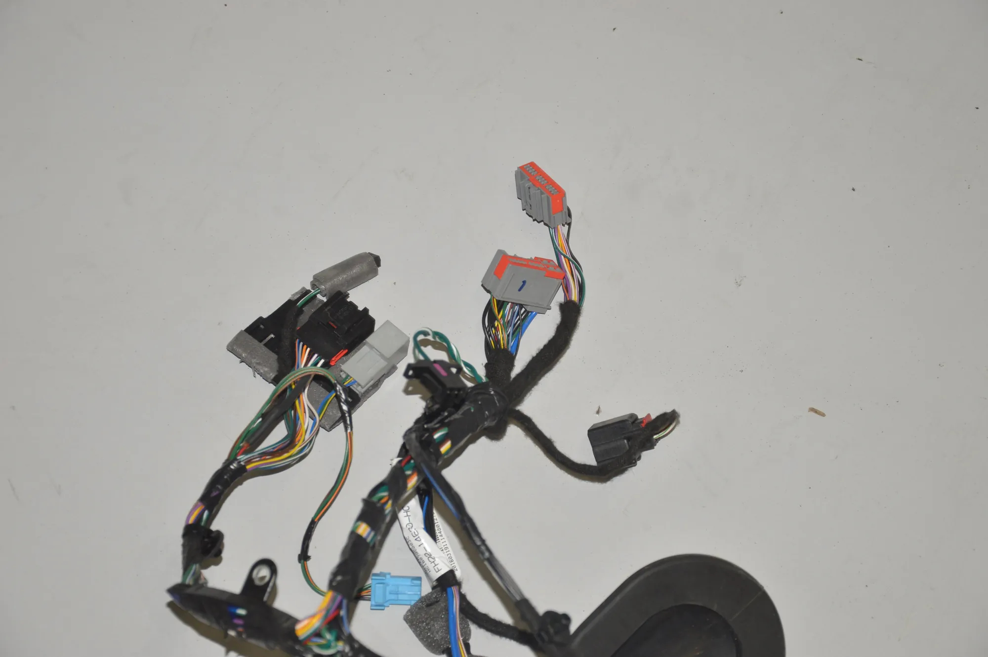 Front Right Door Wiring – OEM FH22-14630-HC · LAND ROVER DISCOVERY IV (L319) 3.0 TD 4x4 2016 – 4