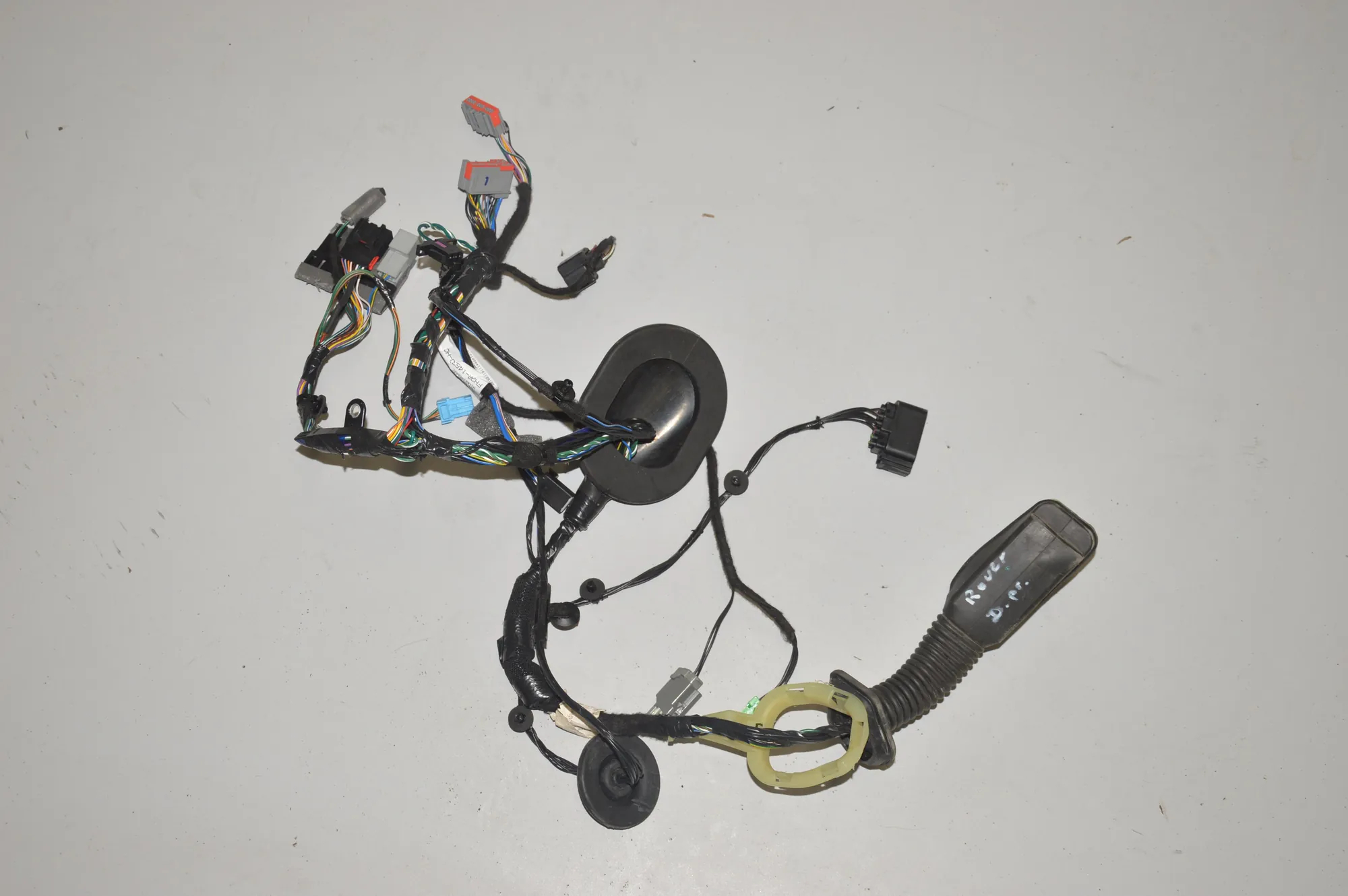 Front Right Door Wiring – OEM FH22-14630-HC · LAND ROVER DISCOVERY IV (L319) 3.0 TD 4x4 2016