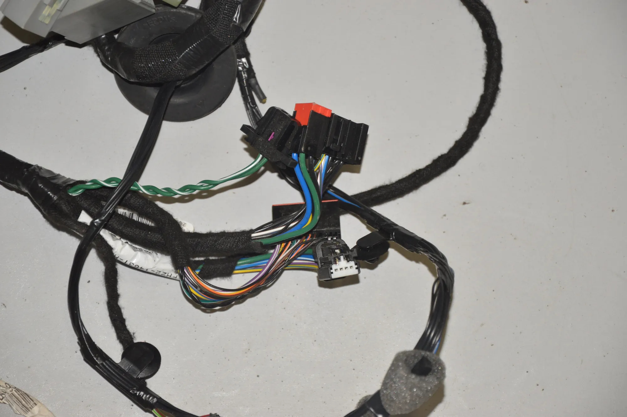 Front Left Door Wiring – OEM FH22-14631-HC · LAND ROVER DISCOVERY IV (L319) 3.0 TD 4x4 2016 – 2