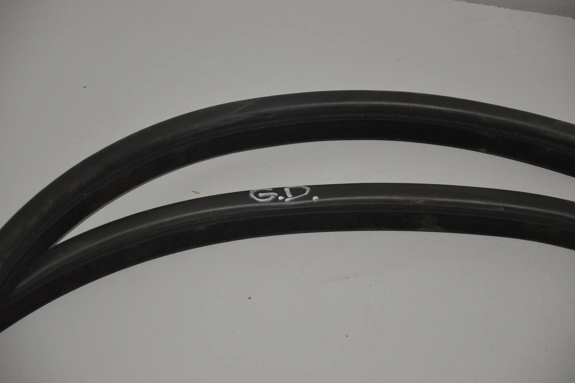 Rear Right Door Seal Rubber – OEM 4H22-214A88-AD · LAND ROVER DISCOVERY IV (L319) 3.0 TD 4x4 2016 – 2