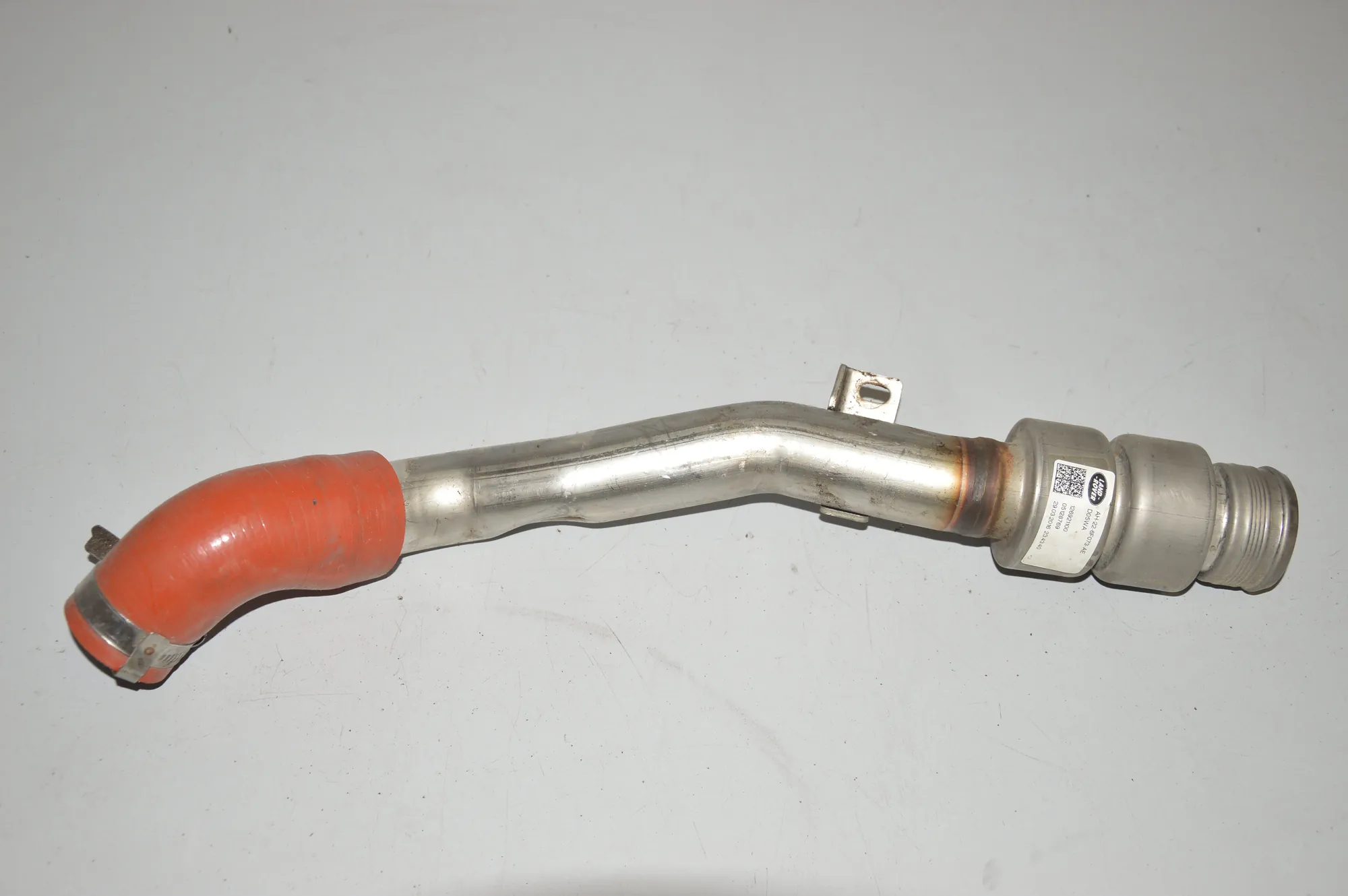 Pipe Hose – OEM AH22-6F073-AE · LAND ROVER DISCOVERY IV (L319) 3.0 TD 4x4 2016 – 2