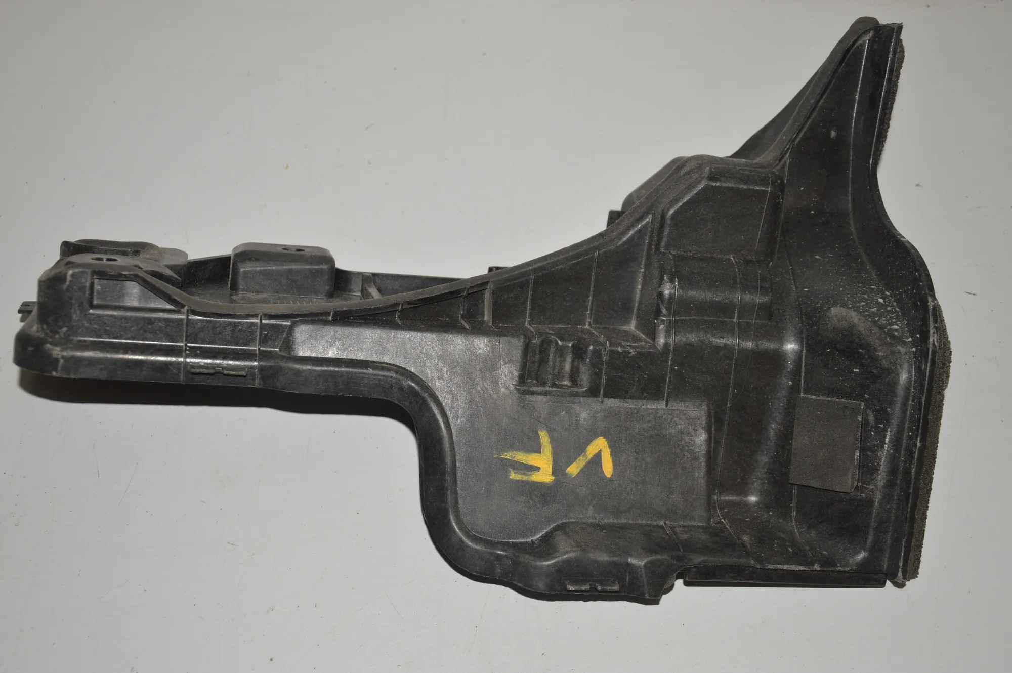 Other Body Parts – OEM EH22-18N379-AB · LAND ROVER DISCOVERY IV (L319) 3.0 TD 4x4 2016 – 3
