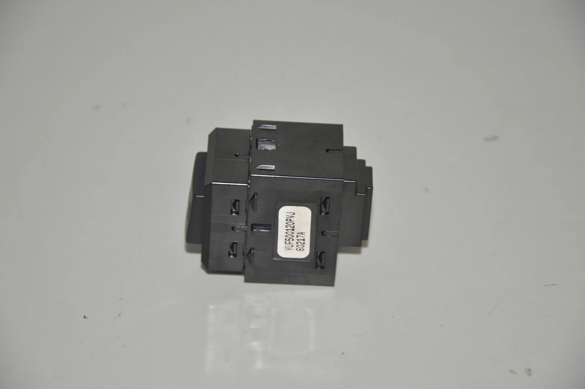 Other Control Units – OEM YUF500120PVJ · LAND ROVER DISCOVERY IV (L319) 3.0 TD 4x4 2016 – 2