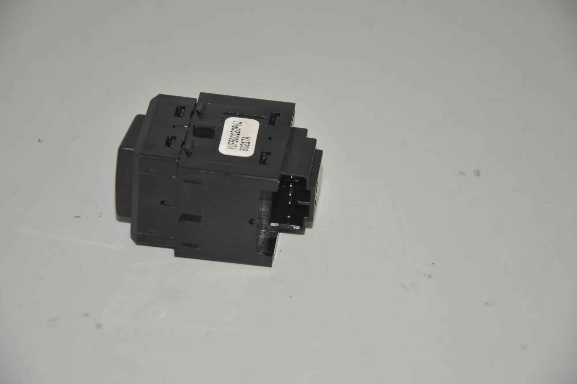 Other Control Units – OEM YUF500120PVJ · LAND ROVER DISCOVERY IV (L319) 3.0 TD 4x4 2016 – 4