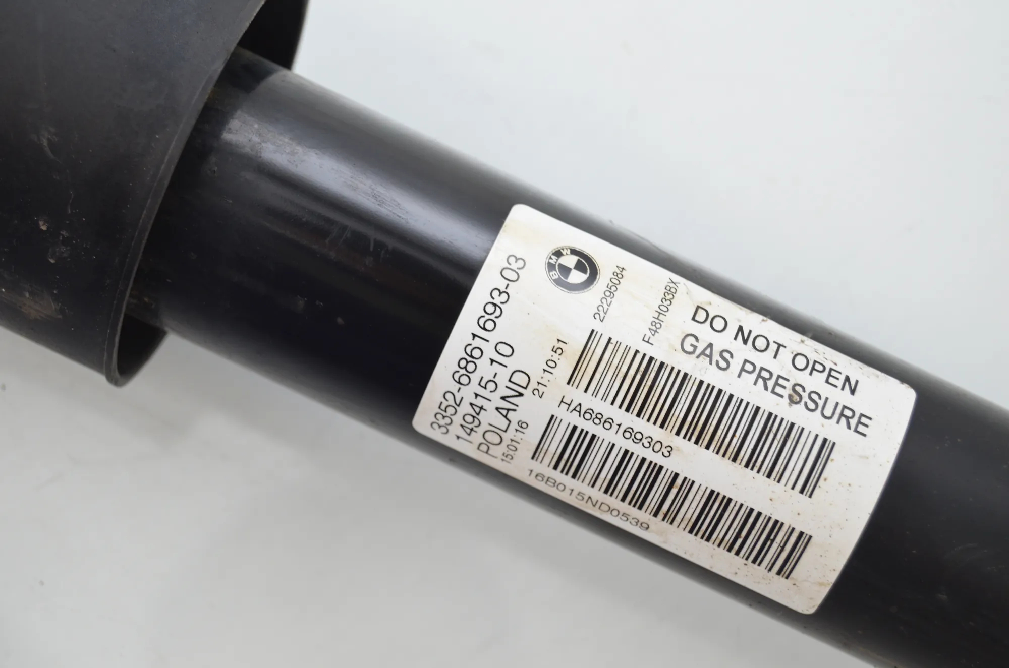 Rear Right Shock Absorber – OEM 6861693 · BMW X1 (F48) xDrive 18 d 2016 – 4