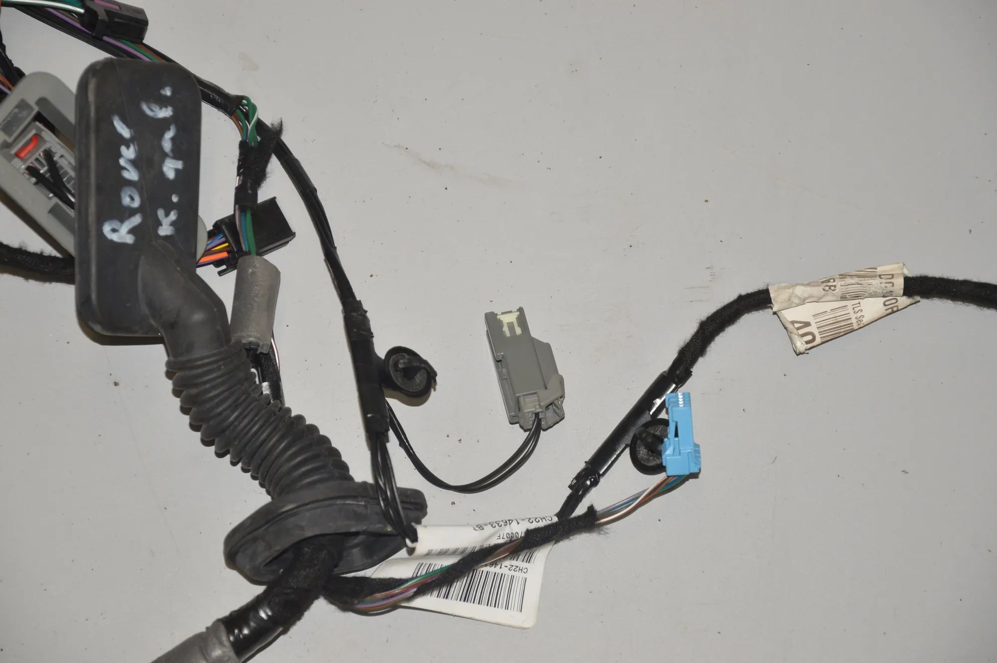 Rear Left Door Wiring – OEM CH22-14633-BB · LAND ROVER DISCOVERY IV (L319) 3.0 TD 4x4 2016 – 2