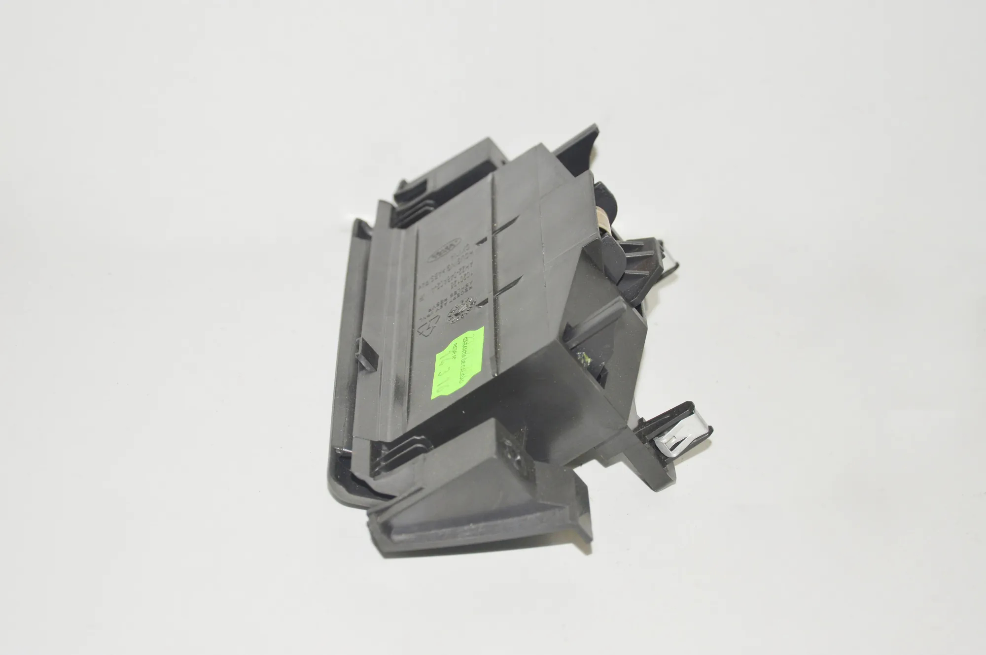 Ashtray – OEM AH22-048A02-AB · LAND ROVER DISCOVERY IV (L319) 3.0 TD 4x4 2016 – 3