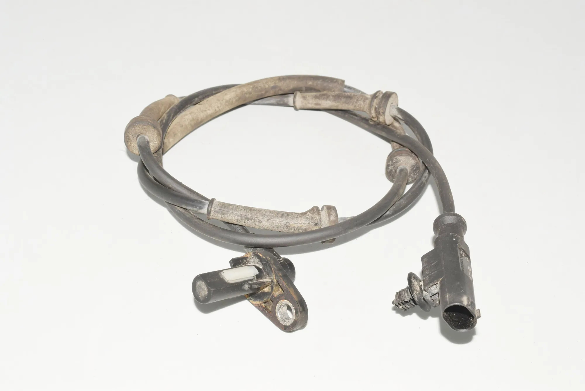 Rear Right ABS Sensor – OEM SSB500102 · LAND ROVER DISCOVERY IV (L319) 3.0 TD 4x4 2016