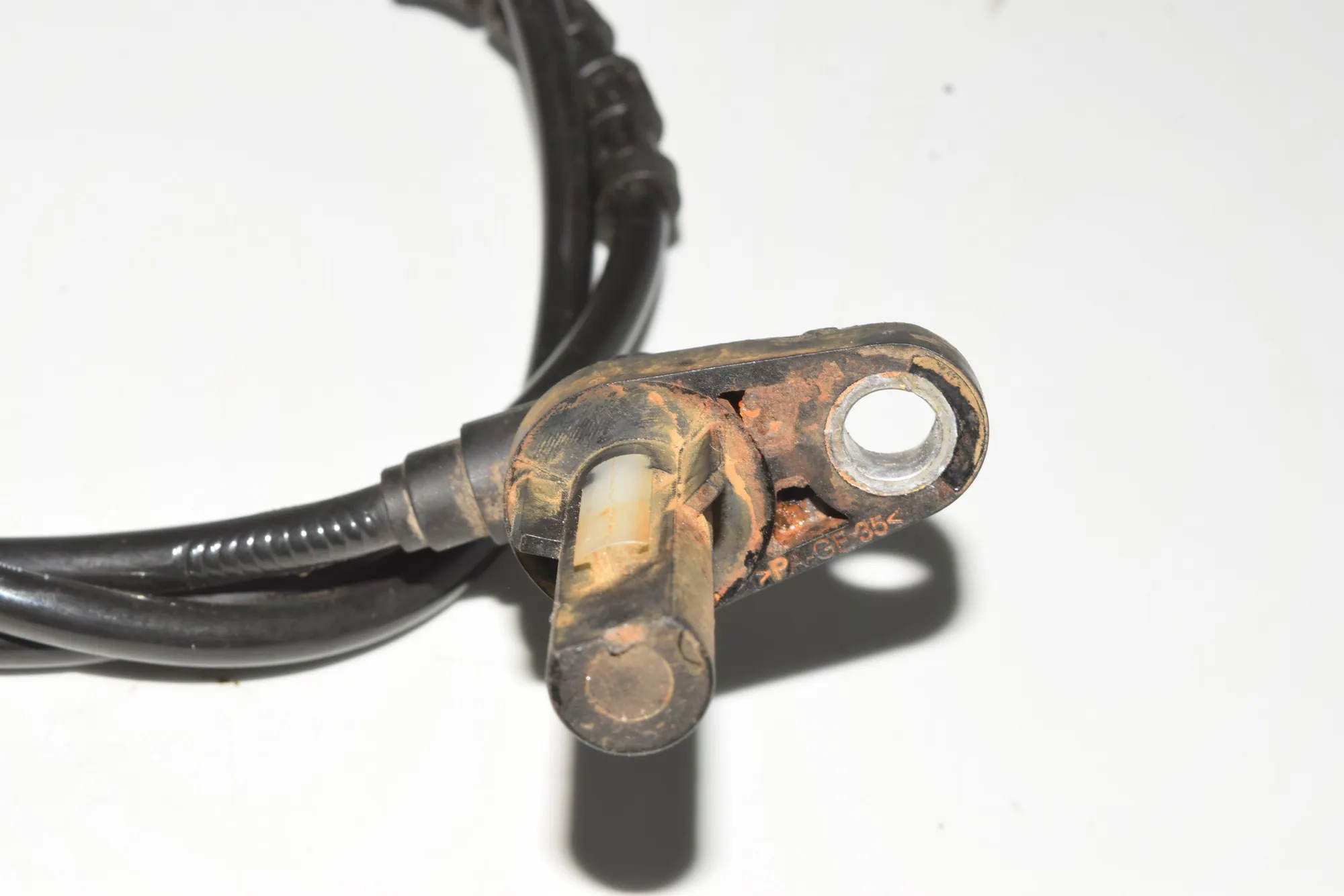 Front Right ABS Sensor – OEM 0265008266 · LAND ROVER DISCOVERY IV (L319) 3.0 TD 4x4 2016 – 4