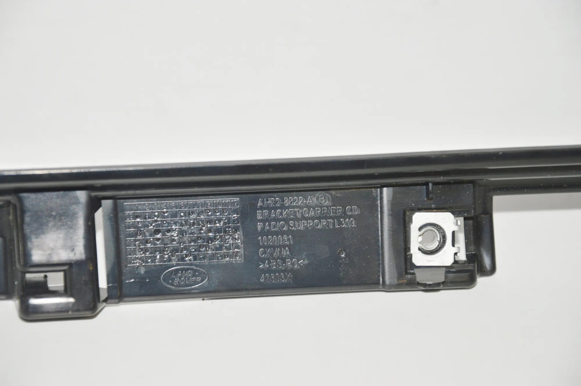 Other Body Parts – OEM AH22-8822-AB · LAND ROVER DISCOVERY IV (L319) 3.0 TD 4x4 2016 – 3
