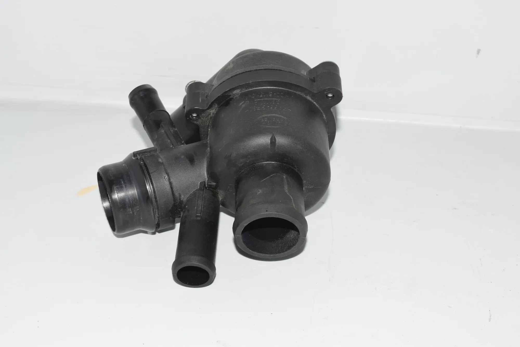 Thermostat – OEM AH22-8575-AF · LAND ROVER DISCOVERY IV (L319) 3.0 TD 4x4 2016 – 3