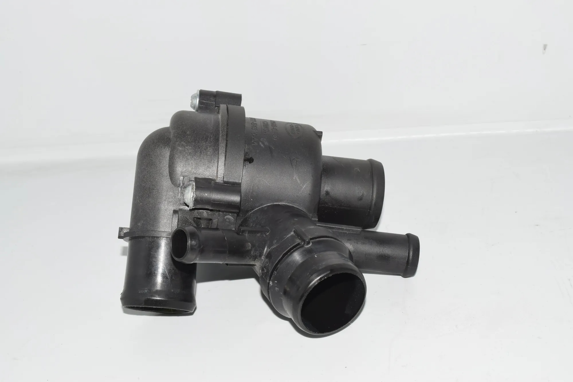 Thermostat – OEM AH22-8575-AF · LAND ROVER DISCOVERY IV (L319) 3.0 TD 4x4 2016 – 2