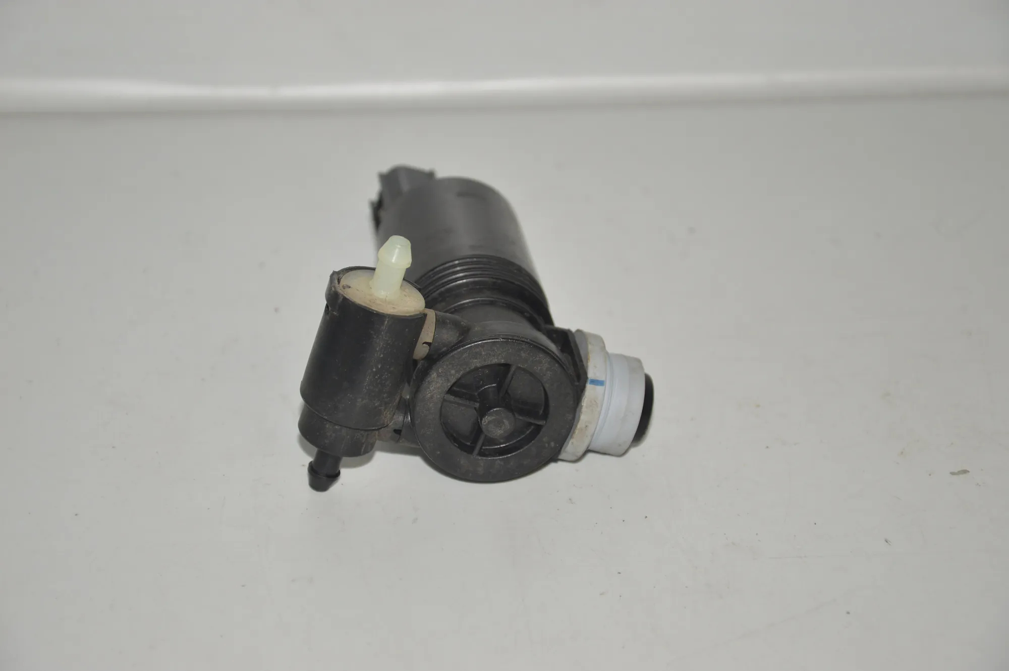 Washer Tank Motor · LAND ROVER DISCOVERY IV (L319) 3.0 TD 4x4 2016