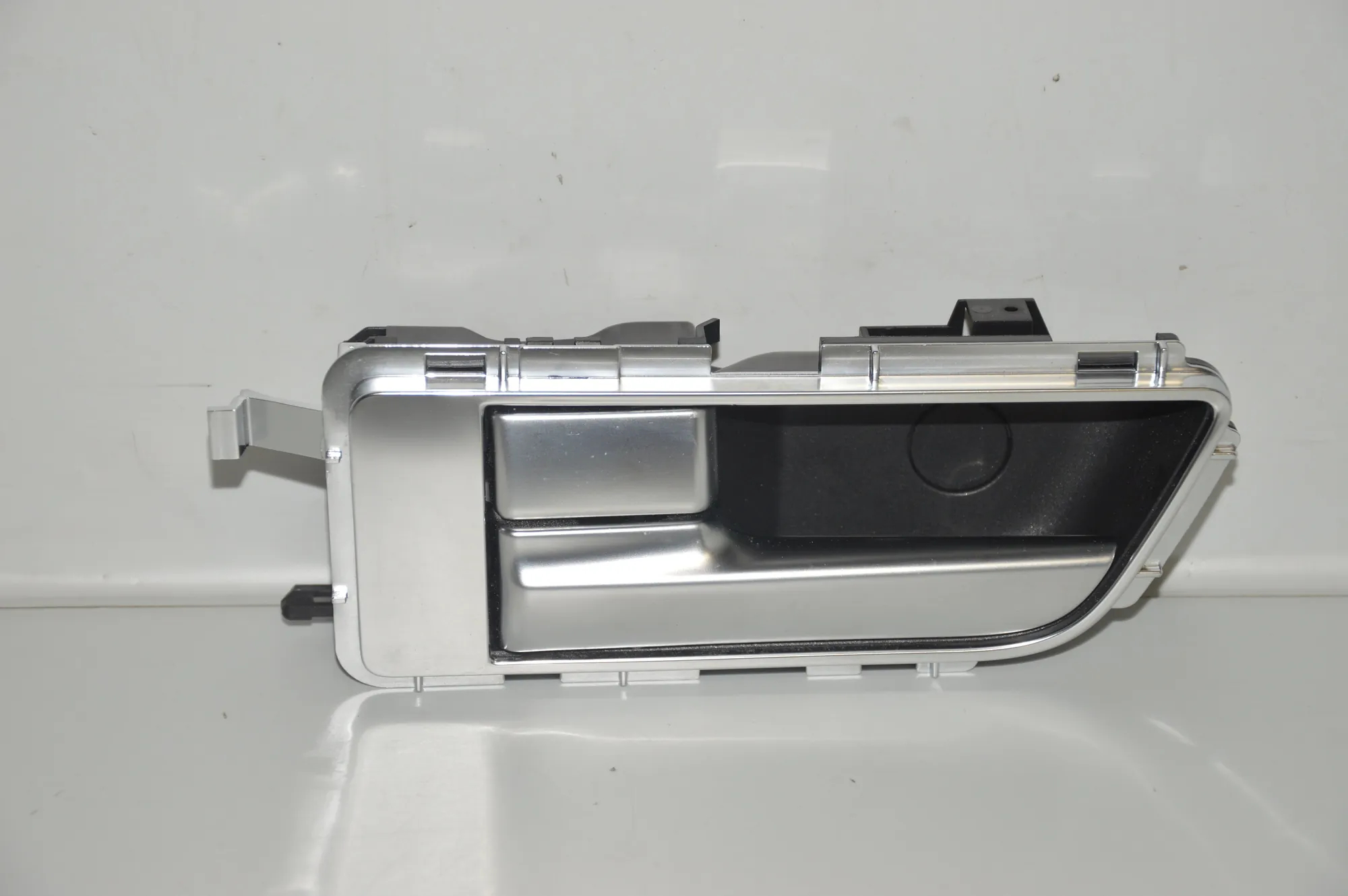 Other Interior Parts – OEM AH22-22601-AC · LAND ROVER DISCOVERY IV (L319) 3.0 TD 4x4 2016