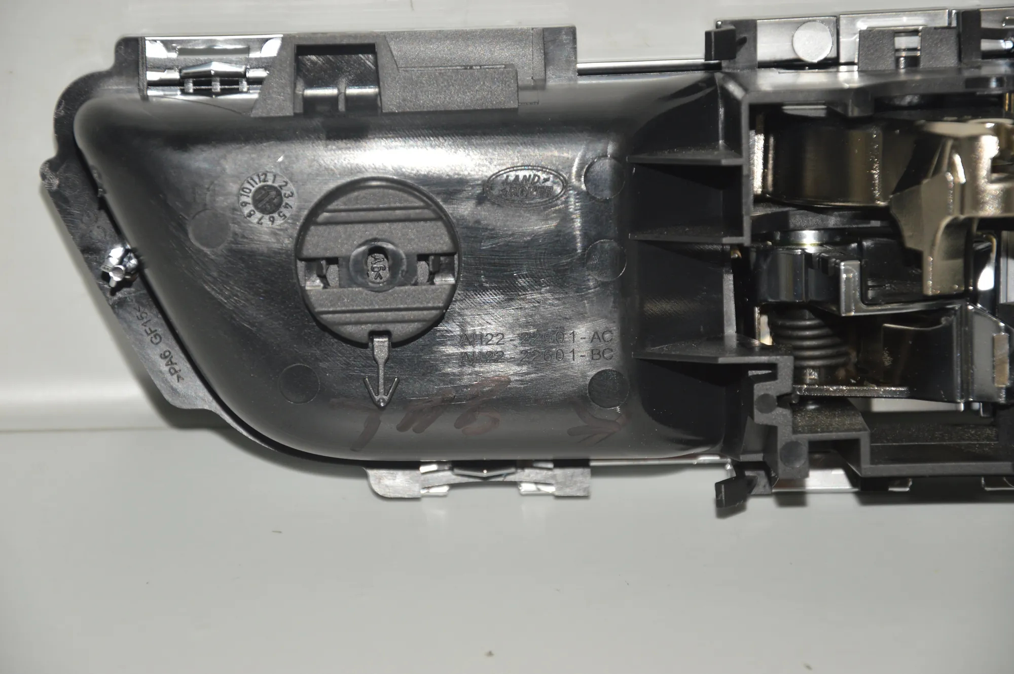 Other Interior Parts – OEM AH22-22601-AC · LAND ROVER DISCOVERY IV (L319) 3.0 TD 4x4 2016 – 3